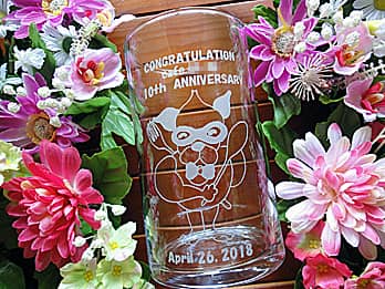 プレゼント 記念品 名前とメッセージを彫刻できる花器 花瓶 四季彩